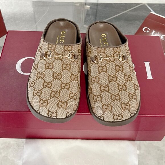 Stylish Gucci Sandals -Boxed - Picture 1 of 8